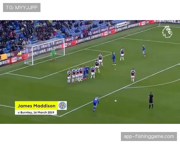 英超俱乐部面向社区青少年开设“射门科学”体验日，结合物理知识讲解弧线球